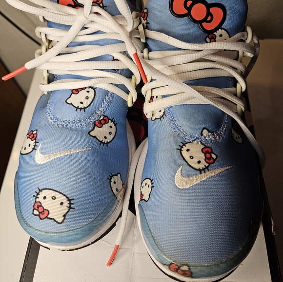 Hello Kitty Size 8w - Picture 5 of 6